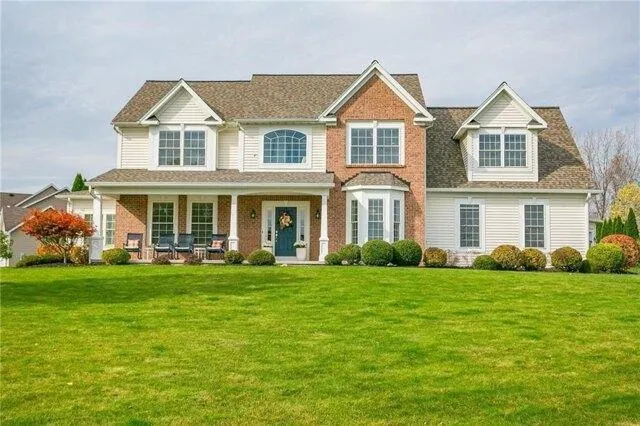 4 bedroom in Victor NY 14564 for Sale