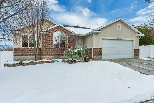 3 Bedroom 2 Bath In Herriman UT 84096 for Sale