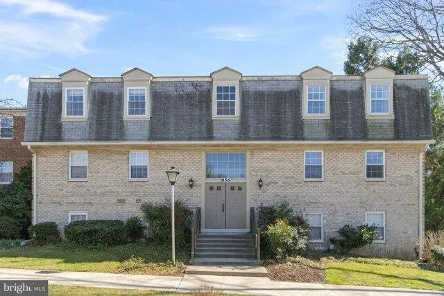 2 Bedroom 1.5 Bath In Rockville MD 20850 for Sale