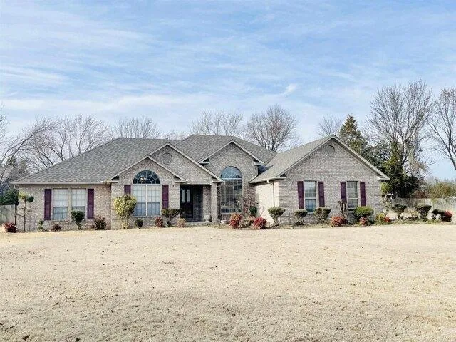 4 Bedroom 2 Bath In Conway AR 72034 for Sale