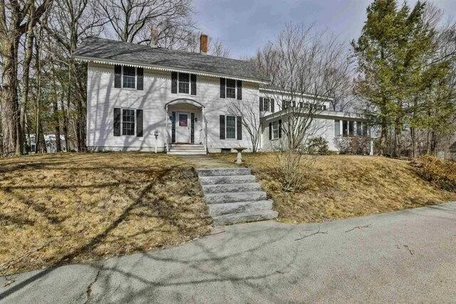 3 Bath In Nashua NH 03064 for Sale