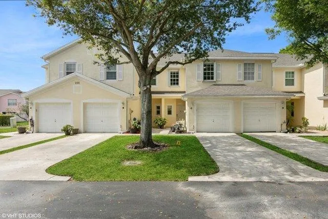 3 bedroom in Greenacres FL 33415 for Sale