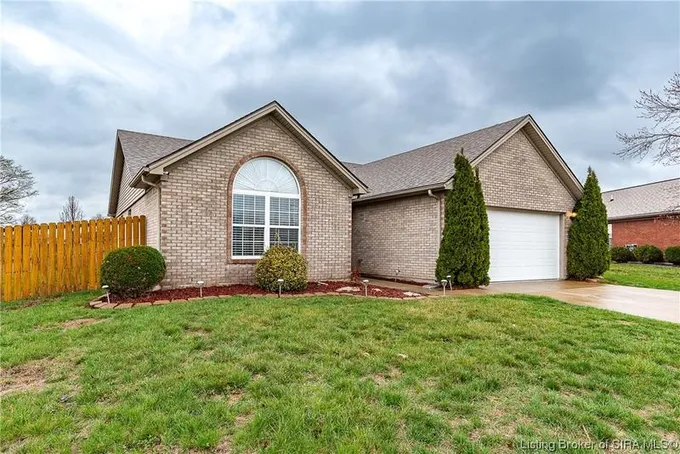 5814 Windy Place, Jeffersonville, IN 47130 for Sale