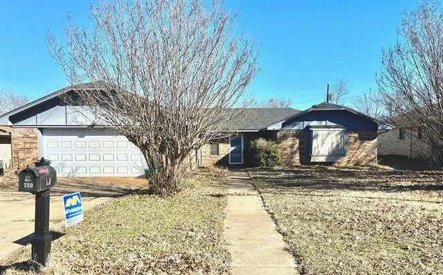 720 32ND ST NE, Paris, TX 75460 Single Family Residence For Sale  MLS# 20521264