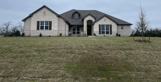 1185 Emilia Dr, Farmersville, TX 75442 - MLS 20539779 for Sale