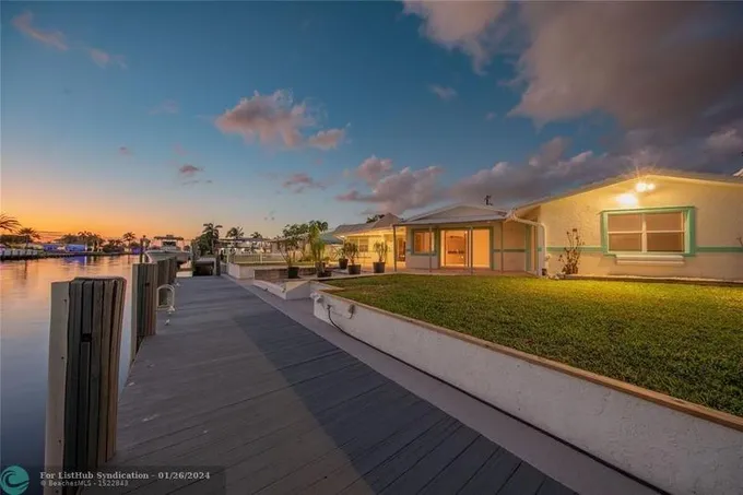 Residential Rental, Single - Pompano Beach, FL  525 Se 16th Ave for Sale