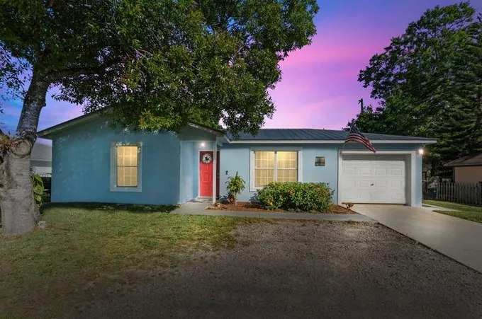 3200 Daniels St, Fort Pierce, FL 34981 - MLS RX-10960179 for Sale