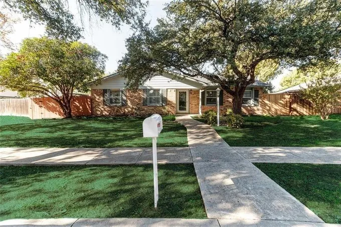 Single Family Residence, Traditional - Carrollton, TX  2935 Rolling Hills Dr for Sale