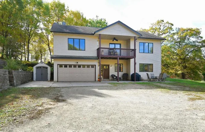 15888 Jackson Ave, Montgomery, MN 56069 - MLS 6450466 for Sale