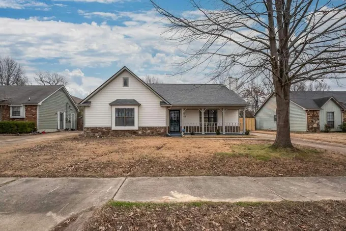 2610 LAKESIDE DR, Memphis, TN 38133 Single Family Residence For Sale  MLS# 10166552