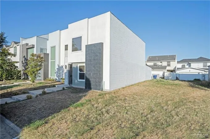 3019 S Casa Linda Street, Mc Allen, TX 78503 for Sale