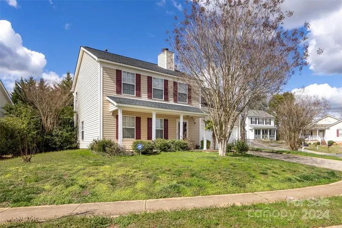11526 Stewarts Crossing Drive, Charlotte, NC 28215 for Sale