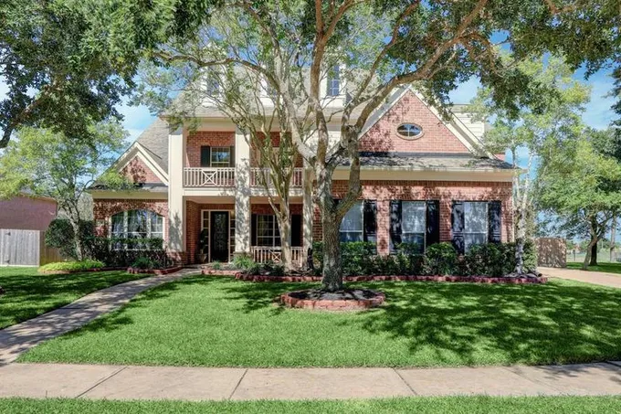 2610 WINSTON CT, Pearland, TX 77584 Single Family Residence For Sale  MLS# 23231279