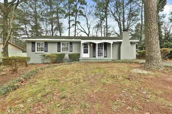 Single Family Residence, Ranch - Stone Mountain, GA  5004 Sheila Ln for Sale