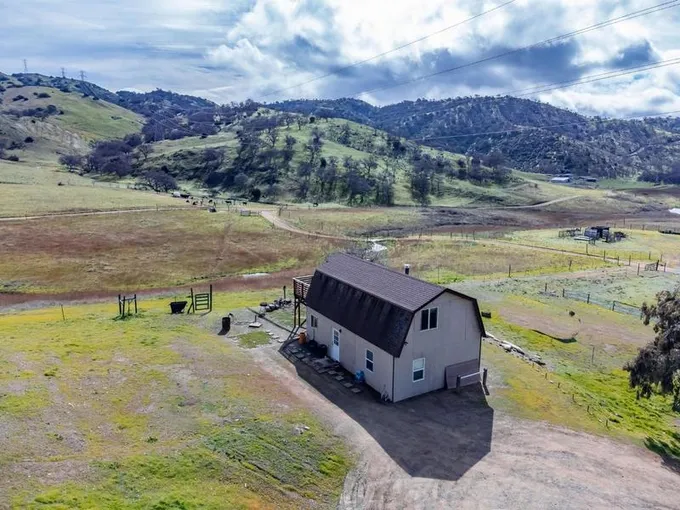 20094 Panoche Road, Paicines, CA 95043 for Sale