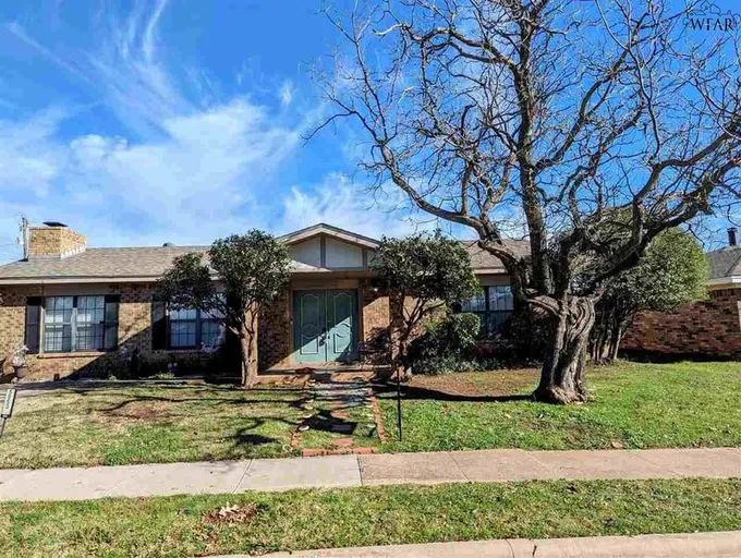 5053 Lindale Drive, Wichita Falls, TX 76310 for Sale
