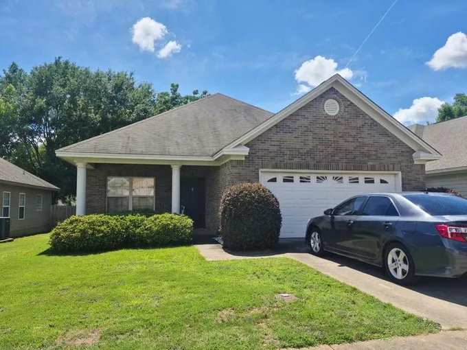 715 Briarcliff Place - 1  715 Briarcliff Pl #1 for Sale