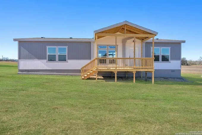 797 Rossville Rd, Somerset, TX 78069 for Sale