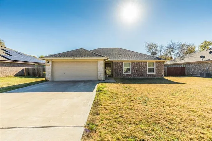 212 WOODLAND BLVD, Waco, TX 76705 Single Family Residence For Sale  MLS# 219514