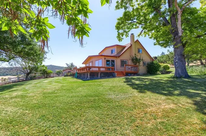 3280 E Antelope Rd, Eagle Point, OR 97524 - MLS 220168311 for Sale