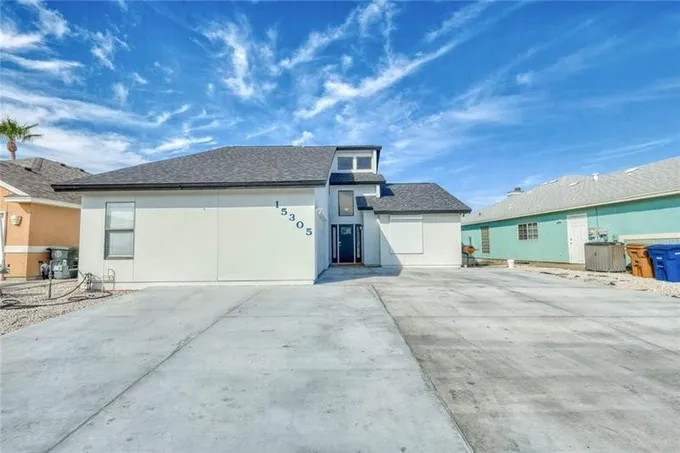 15305 Mutiny Ct, Corpus Christi, TX 78418 for Sale
