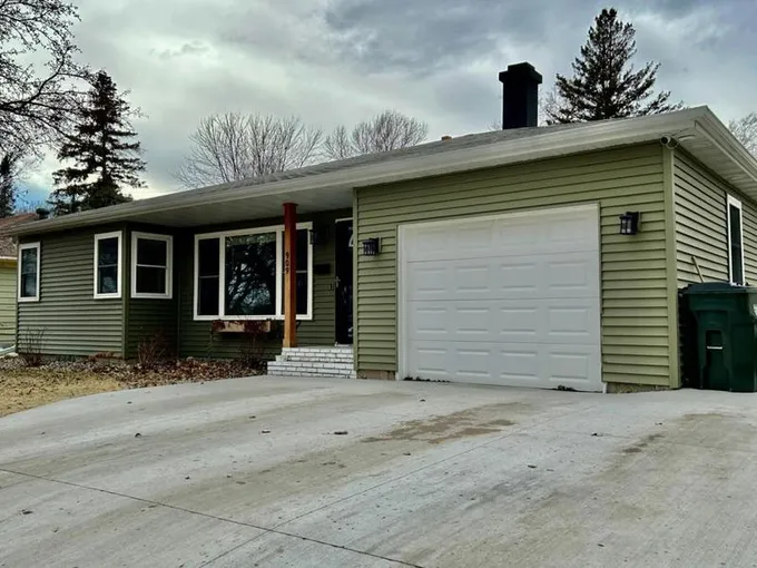 909 N CLEVELAND AVE, Fergus Falls, MN 56537 Single Family Residence For Sale  MLS# 6499823