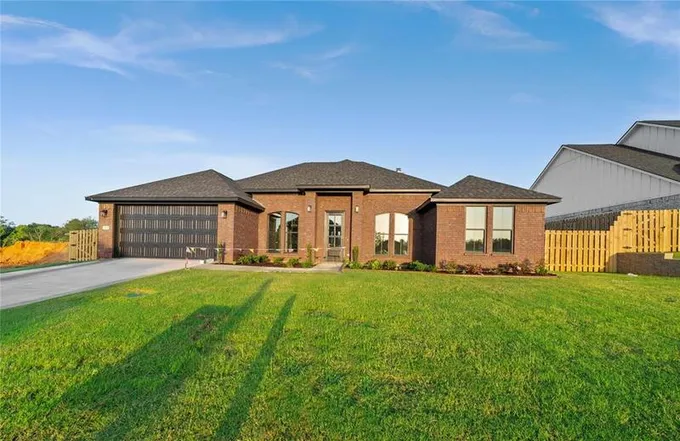 16314 Clear View Dr, Lindale, TX 75771 for Sale