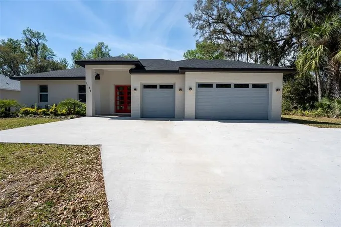 1129 North Central Avenue, Oviedo, FL 32765 for Sale
