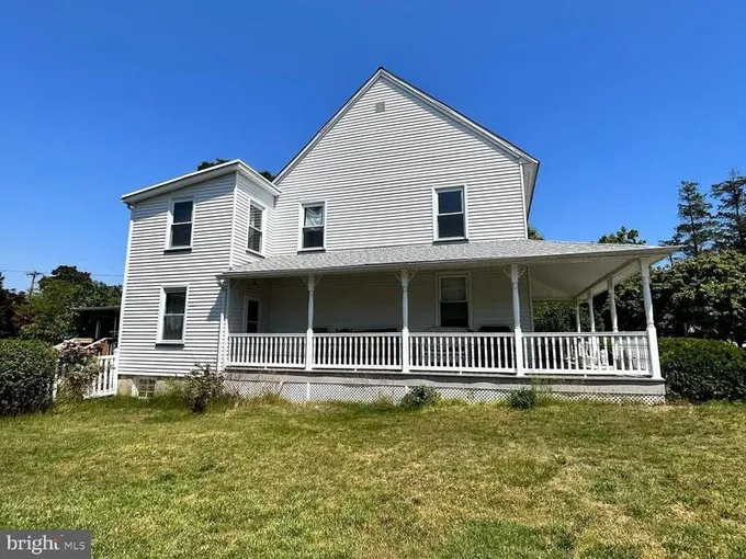 Colonial, Detached - PEMBERTON, NJ  22 Elizabeth St #1 for Sale