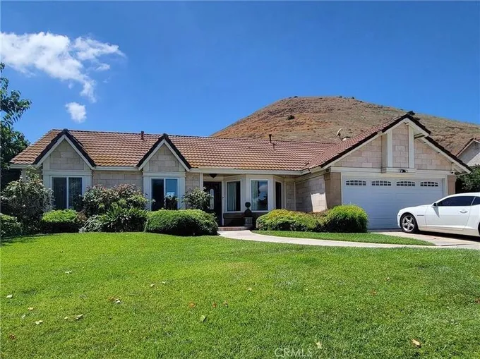 Single Family Residence - Riverside, CA  11296 Heathcliff Dr for Sale