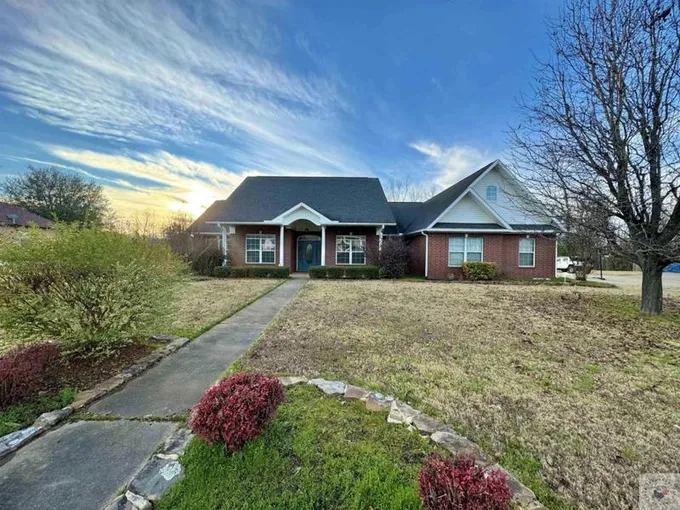 5207 HIGH DR, Texarkana, TX 75503 Single Family Residence For Sale  MLS# 114078