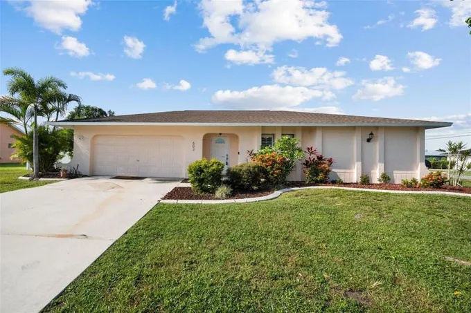 Cape Coral, Lee County, FL House for sale Property ID: 418011653