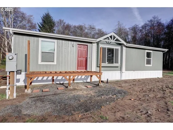 1303 30th ST 8, Seaview WA 98644 for Sale