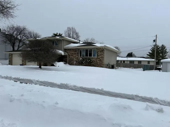 1102 CHAROLAIS DR, Norfolk, NE 68701 Single Family Residence For Sale  MLS# 240029
