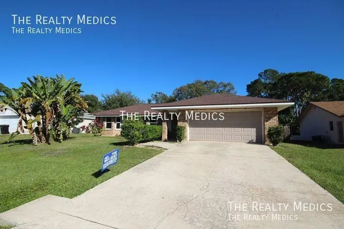 Gorgeous 3 Bedroom, 2 Bathroom Brick Home in Palm Bay!  843 New Zealand Ave Nw for Sale