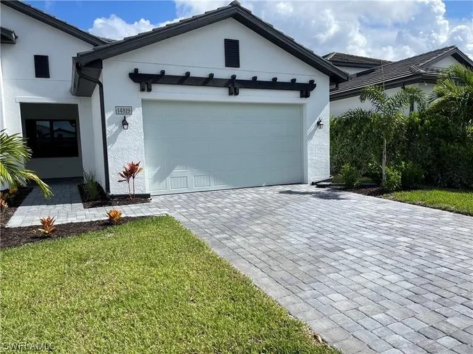 Attached, Two Story - NAPLES, FL  14819 Loggerhead Dr for Sale