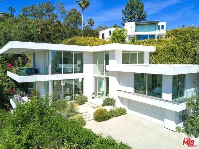 1267 ST IVES, Los Angeles CA 90069 for Sale