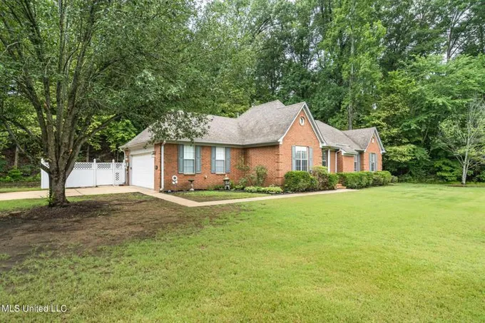 9985 APRIL SPRINGS DR, Olive Branch, MS 38654 Single Family Residence For Sale  MLS# 4068984