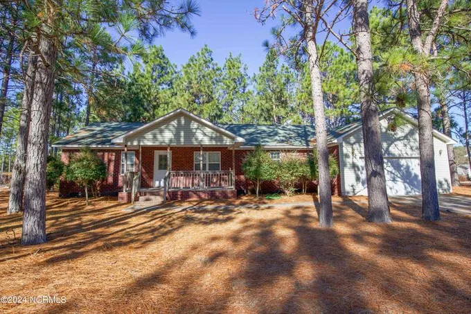 160 Ashleigh Boulevard, Aberdeen, NC 28315 for Sale
