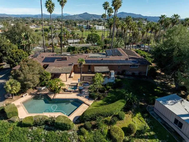 2027 Felicita, Escondido CA 92025 for Sale