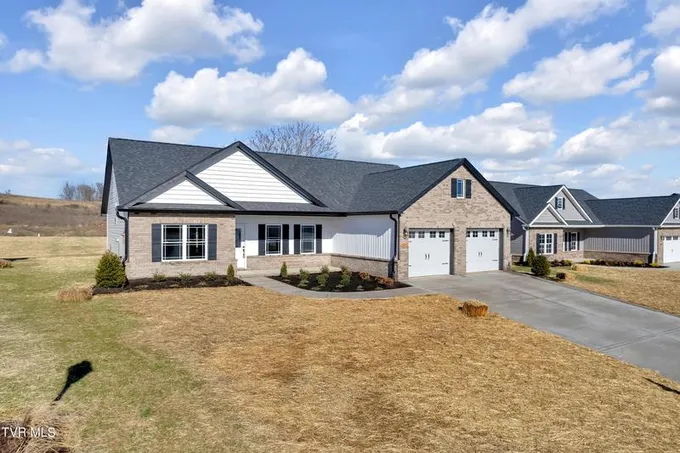 2075 Presley Crossing, Jonesborough, TN 37659 for Sale