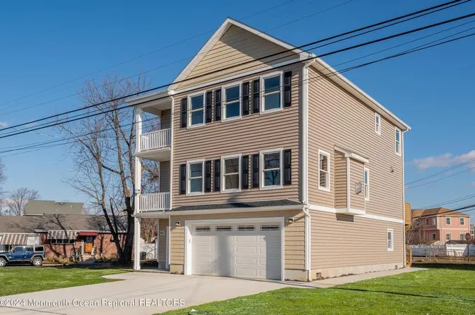 502 Dock St, Union Beach, NJ 07735 - MLS 22401173 for Sale