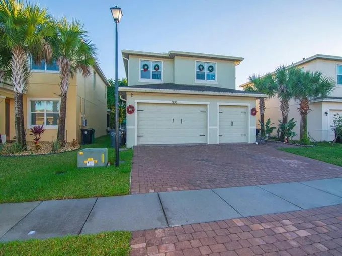 1290 NW LEONARDO CIR, Port Saint Lucie, FL 34986 Single Family Residence For Sale  MLS# RX-10946166