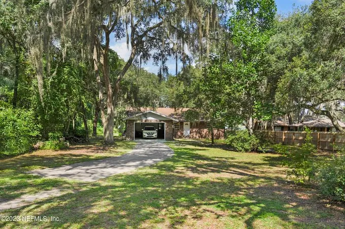 7006 Bright Water Drive, Keystone Heights, FL 32656 for Sale