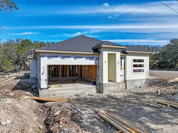 1457 Green Meadow Ln, Spring Branch, TX 78070 for Sale