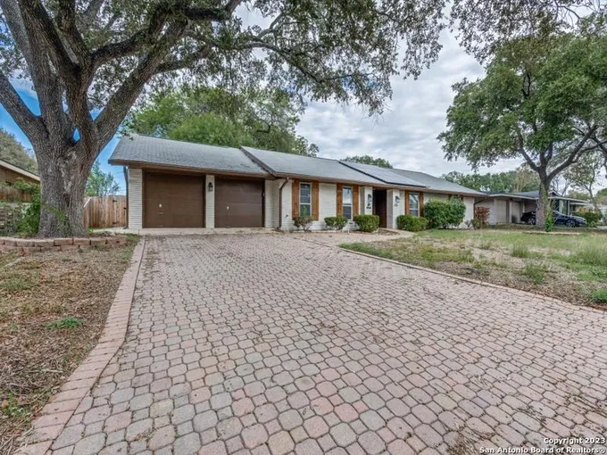 425 Winfield Boulevard, Windcrest, TX 78239 for Sale