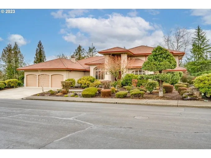 2035 NW LACAMAS DR, Camas WA 98607 for Sale