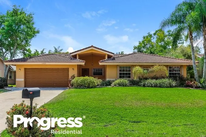 42021113  11920 Nw 24th St for Sale
