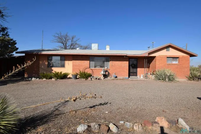 1865 SUNSHINE RD SW, Deming, NM 88030 Single Family Residence For Sale  MLS# 20240519