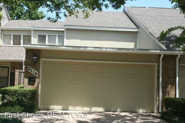 2714 Creek Wood Ct for Sale